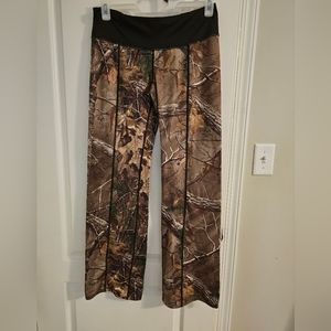 GUC Womens Under Armour Scent Control Camouflage yoga pants